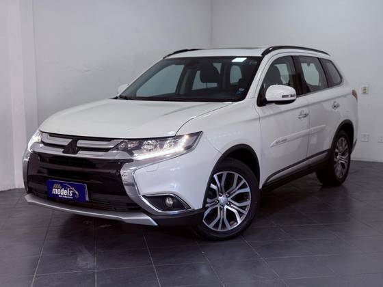 MITSUBISHI OUTLANDER 2.2 4X4 16V DIESEL 4P AUTOMÁTICO